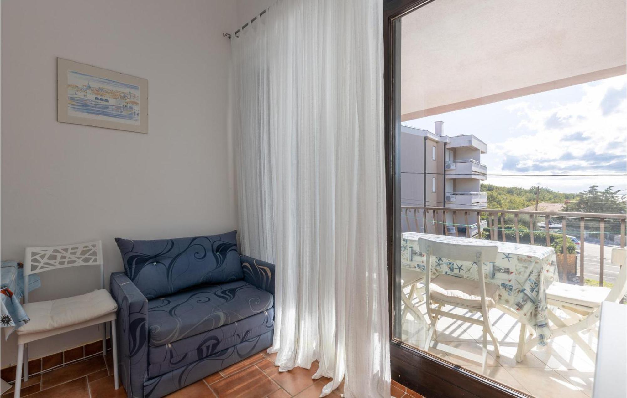 Nice Apartment In Jadranovo With Kitchen Bagian luar foto