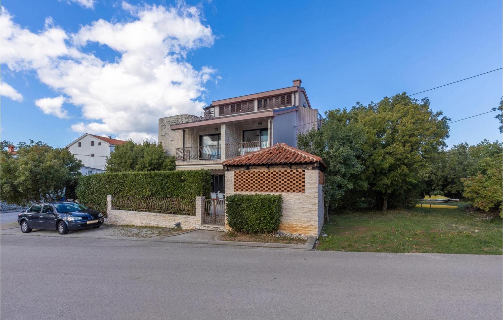 Nice Apartment In Jadranovo With Kitchen Bagian luar foto