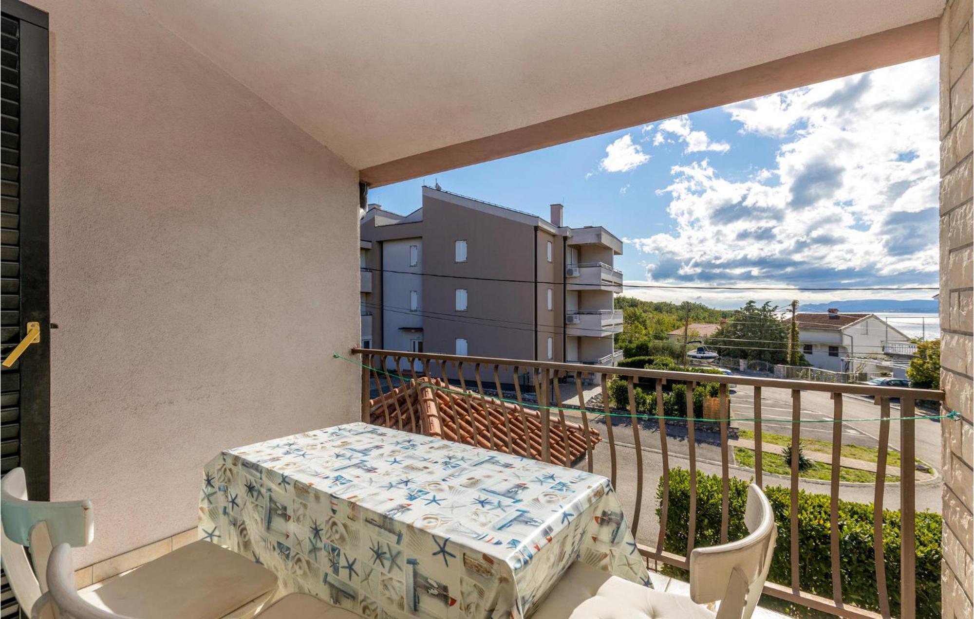 Nice Apartment In Jadranovo With Kitchen Bagian luar foto